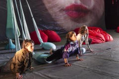 THEATER BONN: MÄDCHEN WIE DIE_copyright: Thilo Beu