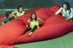 THEATER BONN: MÄDCHEN WIE DIE_copyright: Thilo Beu