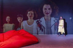 THEATER BONN: MÄDCHEN WIE DIE_copyright: Thilo Beu